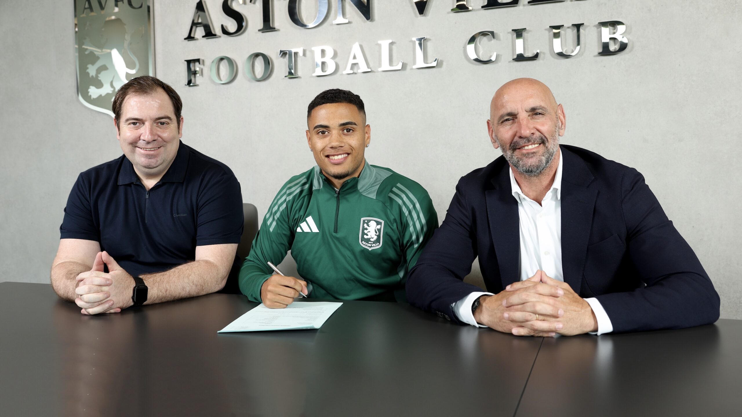 Lewis Dobbin Signs for Aston Villa