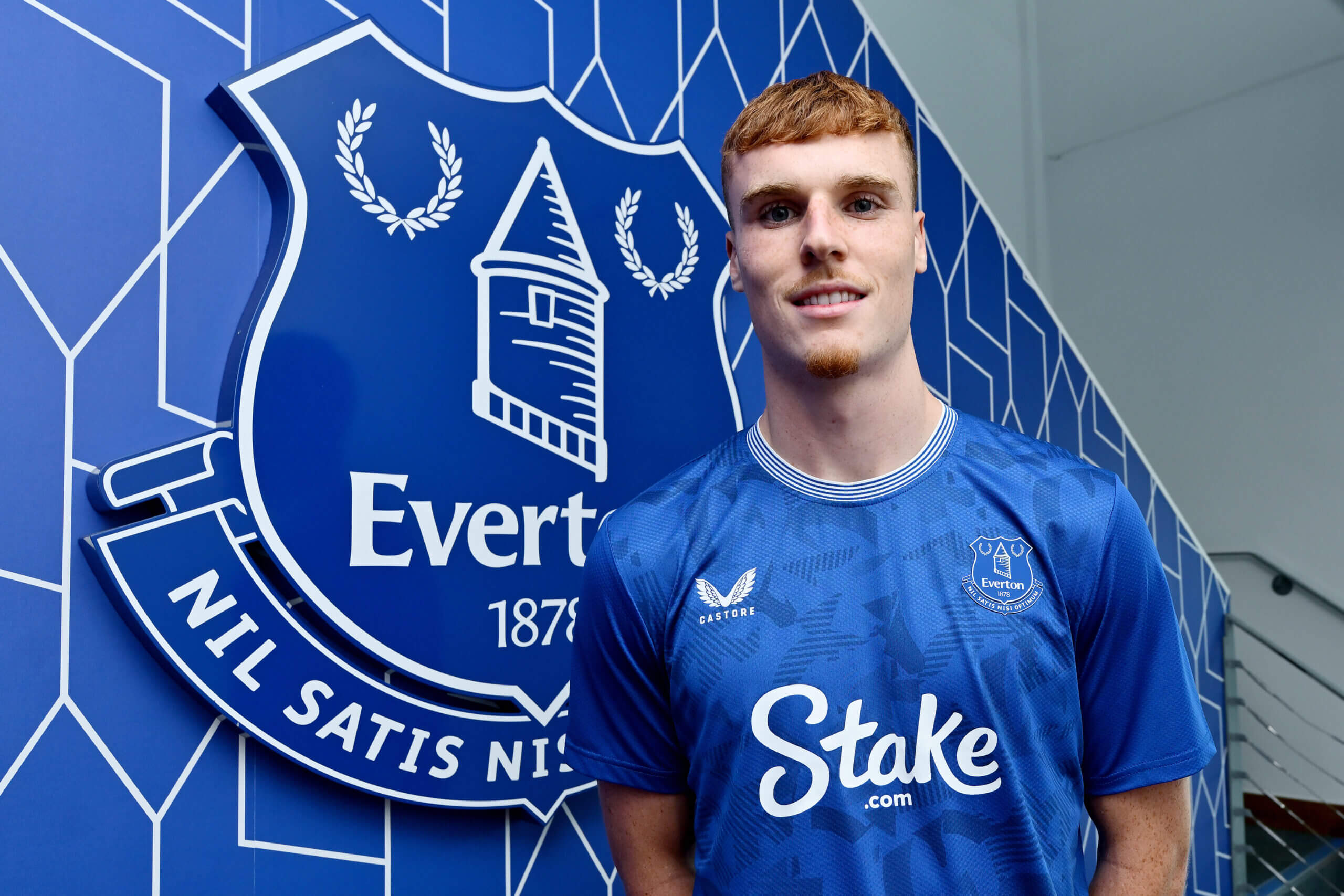 Everton Sign Jake O'Brien