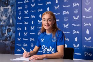 Sara Holmgaard Signs New Contract