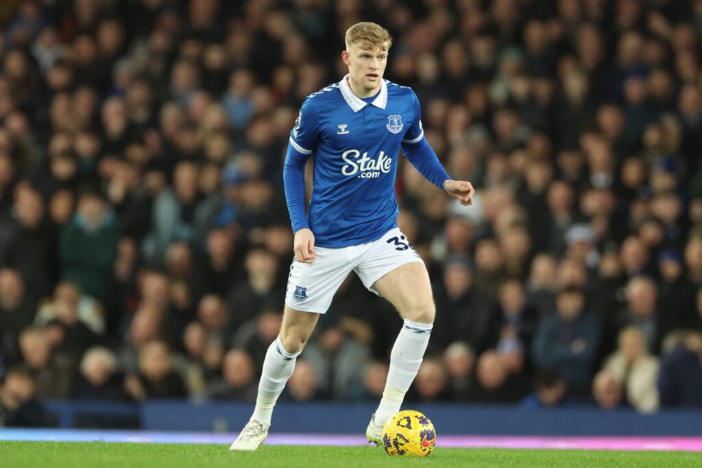 Jarrad Branthwaite on the ball for Everton last season.