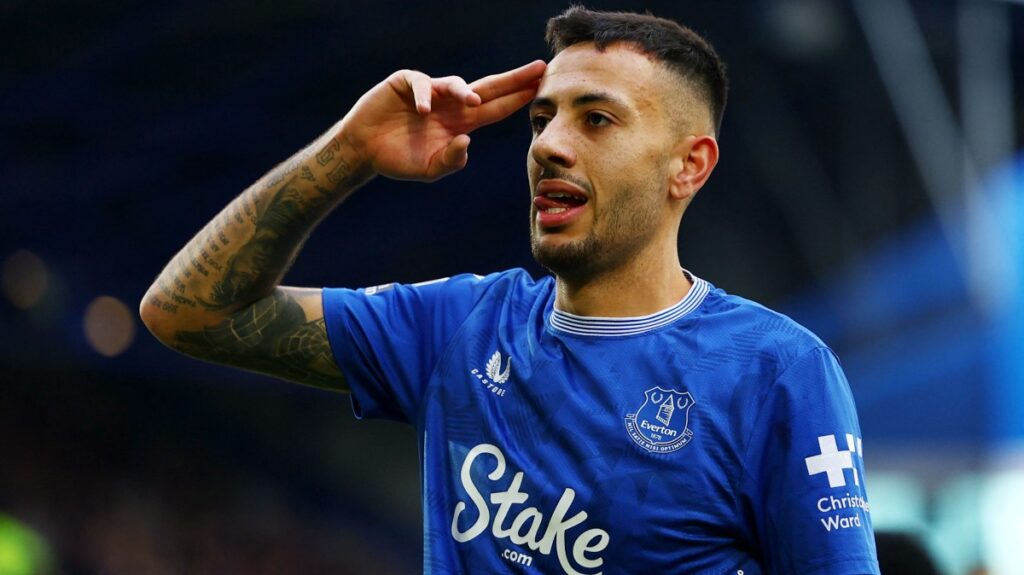 Dwight McNeil celebrates scoring against Crystal Palace 