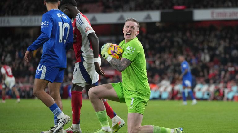 Jordan Pickford in action for Everton last weekend against Arsenal.