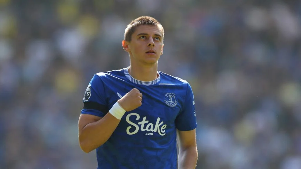 Mykolenko in action for Everton earlier this season.